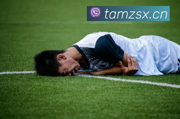 致命失误吞里程悲！库里48+12三分又刷九纪录 37岁巨星再超乔丹